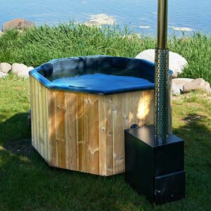 Hottub mit GFK Einsatz